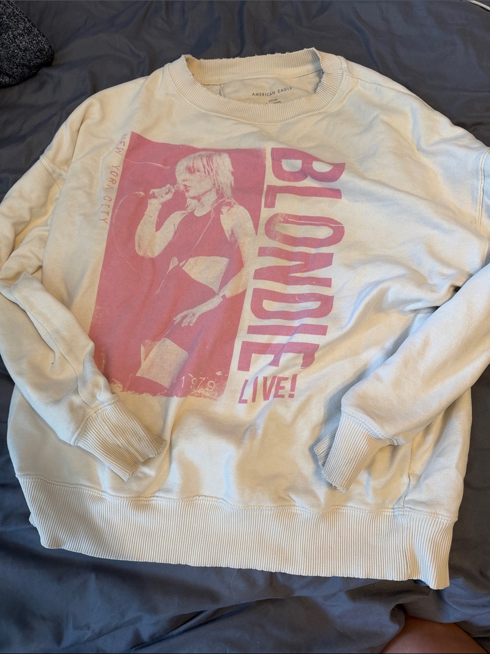 American Eagle Oversize Cream Crewneck Sweatshirt with Pink Blondie Graphic